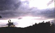 Sonnenuntergang mit dunklen Wolken bei Rudolstadt nahe Marienturm